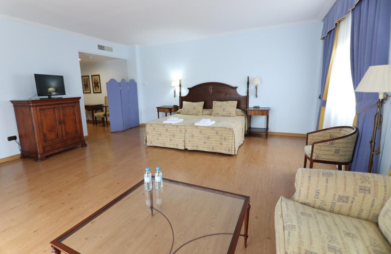 Hospedium Hotel Dona Mafalda De Castilla Plasencia Exteriér fotografie